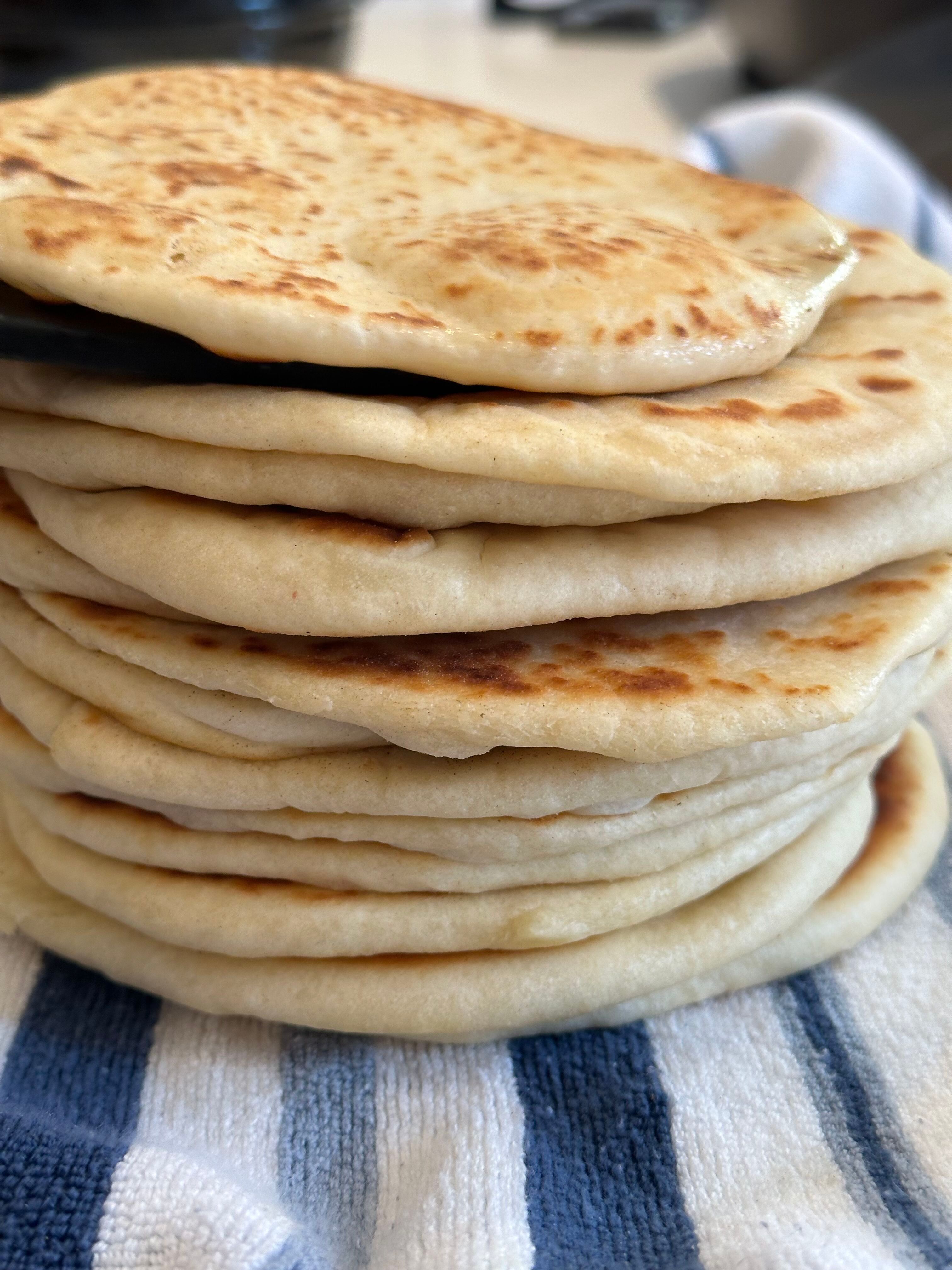 Khameer wari Rotli (Pan Fried Yeasted Naans) – Nadia's Meza recipes