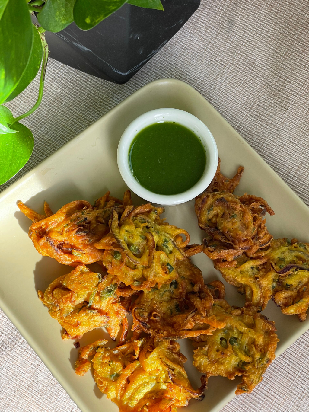 Onion & Potato Bhajiya (Onion and Potato&nbsp;Fritters)