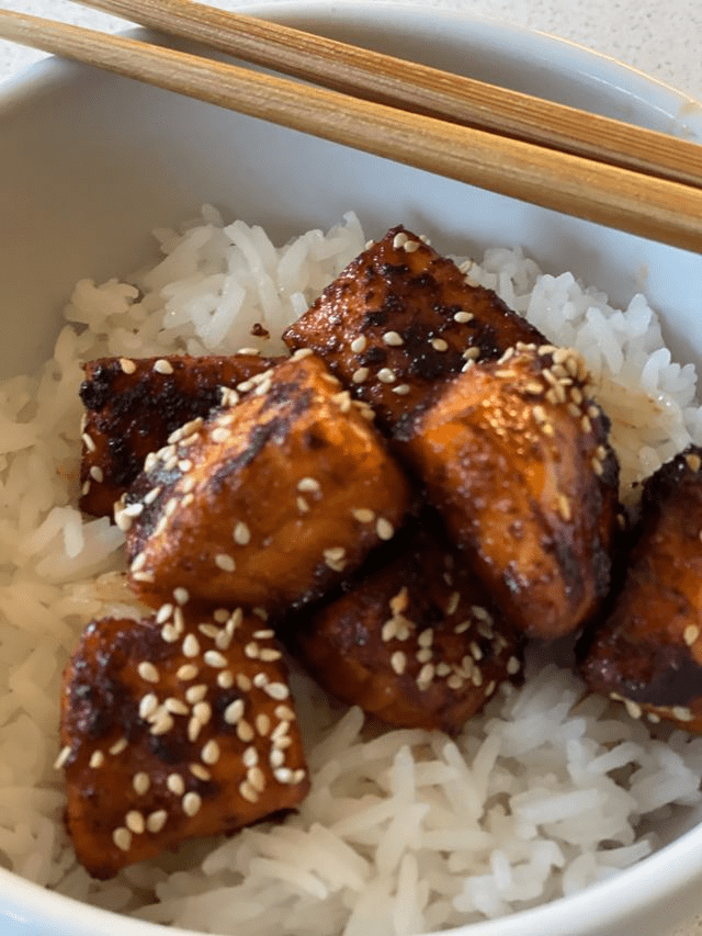 Spicy Honey Garlic Butter&nbsp;Salmon