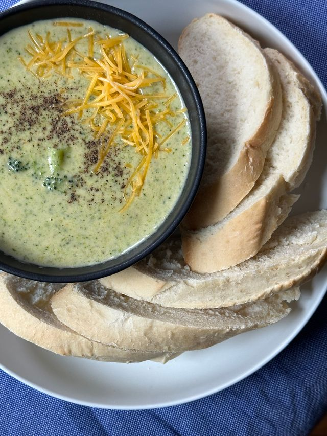 Broccoli Cheddar Soup (Roux&nbsp;Free)