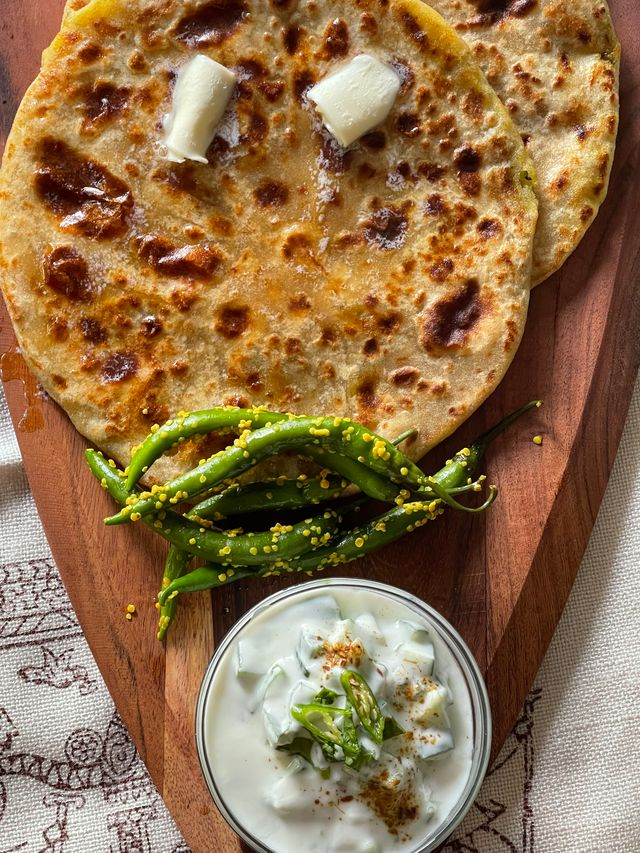 Bateta wari Rotli (Spicy Potato-Stuffed&nbsp;Flatbread)