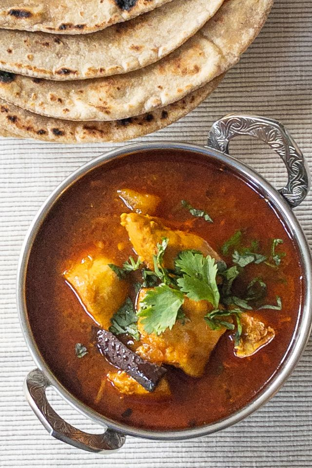 Chicken Kalyo (East African Khoja Style Chicken&nbsp;Curry)