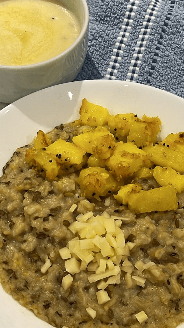 Moong Kichdi (Lassi or Dhili&nbsp;Kichdi)