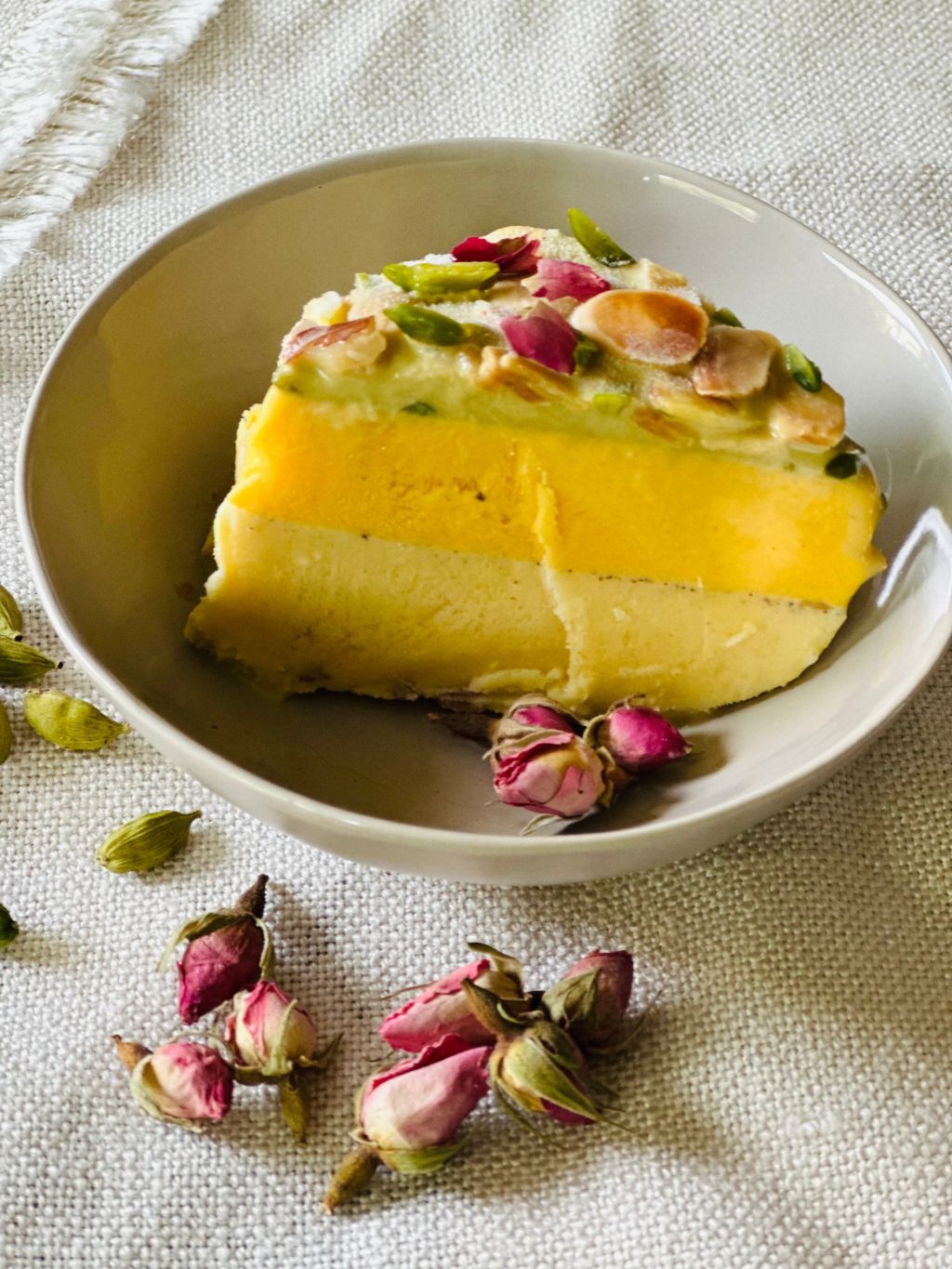 Kulfi (Badam, Kesar and&nbsp;Pista)