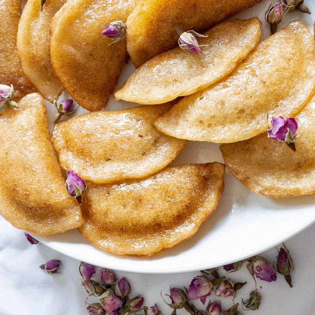 Qatayef bil Joz (Walnut Stuffed Semolina&nbsp;Pancakes)